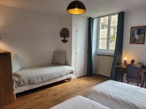 B&B / Chambres d'hotes La Cour du Chateau : photos des chambres