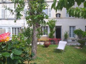 B&B / Chambres d'hotes La Cour du Chateau : photos des chambres