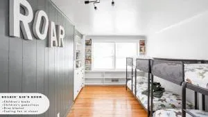 5BR 2BA Fun Family Home Sleeps 12 Pinball TVs 15m DT - Hooks Airport