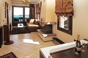 Presidential Luxury Suite with Lake View and Spa