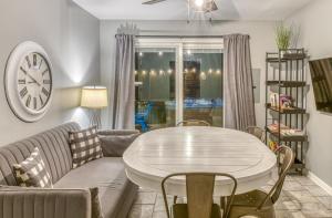 Huge Yard Family friendly Smart home Walk To Beach Dunes Hiking Trails