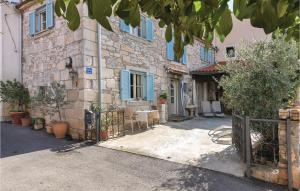 Cozy Home In Pomer With Wifi