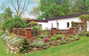 2 Bedroom Awesome Home In Rubkow - Liepen