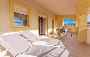 Lovely Apartment In Razanj