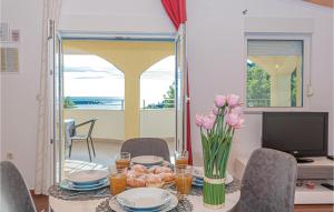 Lovely Apartment In Razanj