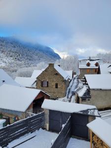 Maisons de vacances Les 4 etoiles de MAEE : Maison 3 Chambres