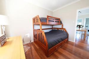 Bundeena Base Art House