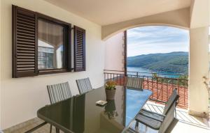 2 Bedroom Awesome Apartment In Rabac