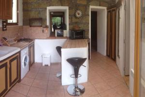 Appartements Casa Jeannot typique Corse en pierre, 2 pers, f2, 35 m2, jardin 60m2 vue montagne, parking : photos des chambres