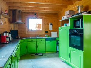 Chalets Le Chalet au vieux vignoble avec espace Sauna et Jacuzzi : photos des chambres