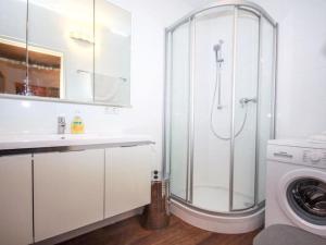 Cozy apartment w a view & own garden