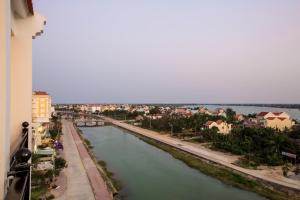 River Suites Hoi An