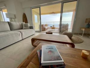 Appartements Paillote Perchee a 180 ° sur la mer : photos des chambres