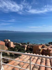 Appartements Paillote Perchee a 180 ° sur la mer : photos des chambres