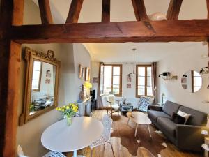 Appartements LE VALENTIN -Coeur Historique -La Clef de Honfleur : photos des chambres