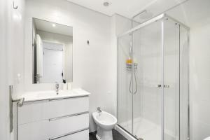 WHome Peaceful Algés Family Home away from City Noise