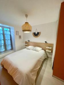 Le Cabrol Grand studio Hyper centre WIFI 2ème étage