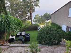 Villas Hyeres mont des oiseaux-piscine vue 180° sur mer : photos des chambres