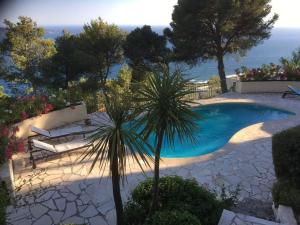 Villas Hyeres mont des oiseaux-piscine vue 180° sur mer : photos des chambres