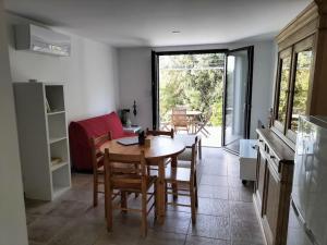 Maisons de vacances Logement independant, Quartier calme, Haut Var : photos des chambres