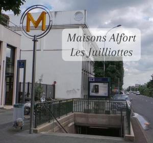 Appartements Parking rue Gratuit, 10mn metro 8 Paris, Lit, Canape Convertible, Cuisine, Lave Linge, 1er etage : photos des chambres