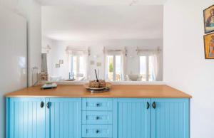 Petra House Kea 12776742