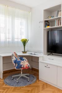 Canarino Apartment - Central Split, Spacious & Bright