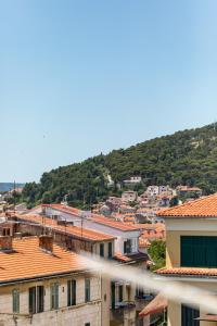 Canarino Apartment - Central Split, Spacious & Bright