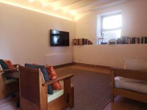 Romantic Stay in Grand Setting
