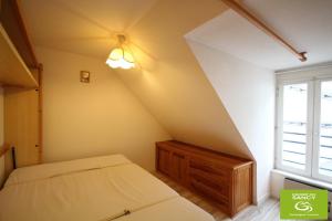 Studio classé 4 personnes face aux Thermes, avec coin nuit