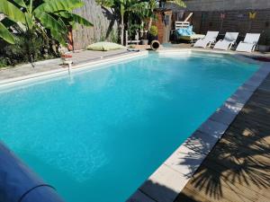 Villas Demeure pierre secteur St Emilion 9 couchages piscine chauffee et jacuzzi 6p : photos des chambres