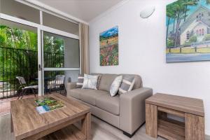 Seascape Holidays - Coral Apartments