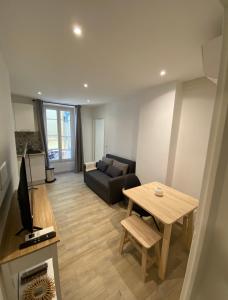 Le Coeur du Port de Golfe Juan - Parking - Clim - Wifi