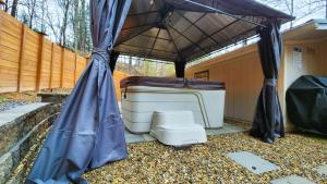 Stay at The Retreat! Gatlinburg-Dollywood