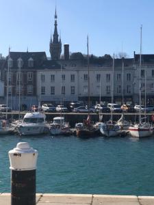 Appartements Captain YOO - Terre Neuvas - Suite du capitaine sur le port : photos des chambres