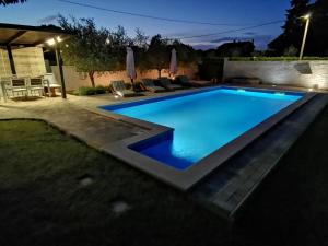 Apartment with pool Adria