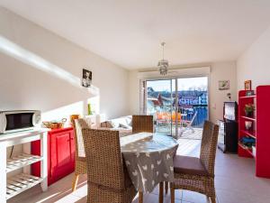 Appartements Appartement moderne a 300m de la plage avec terrasse et parking securise - FR-1-2-417 : photos des chambres