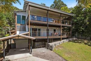 Treetops on Tramican - Ocean View - sleeps 10