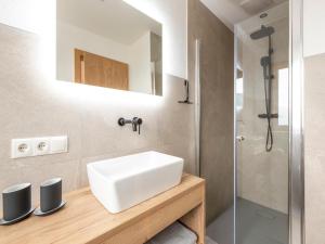 Haus Heimat - Enzian