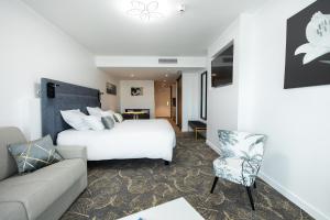 Le Barracuda & Spa, Centre Port, pieds dans leau, vue mer