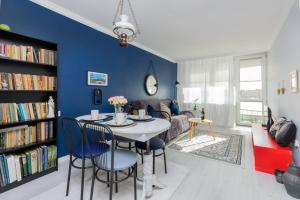 Przymorze Falowiec Pet friendly Apartment by Renters