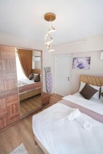 Two Bedroom King Deluxe Suite IS9
