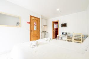 Apartamentos Vale de Carros by Umbral