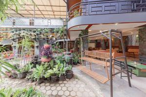 Urbanview Hotel Villa Surya Bandung