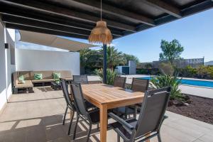 Heated & Shared Pool VILLA MATRIANA 36A, North Shore Villas