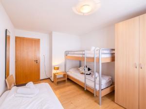 Apartment Cerisiers Hrez by Interhome