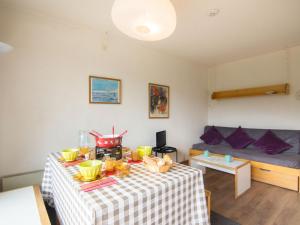 Appartements Apartment Lunik Orion-22 by Interhome : photos des chambres