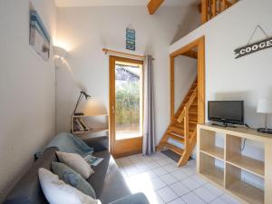 Holiday Home Jardins de la Pinède-9 by Interhome