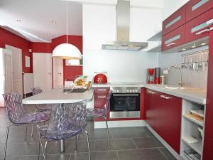 Villa "To Hus" in Sellin - Appartement 01 mit Kamin und Terrasse