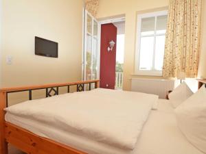 Villa "To Hus" in Sellin - Appartement 02 mit Kamin und Balkon
